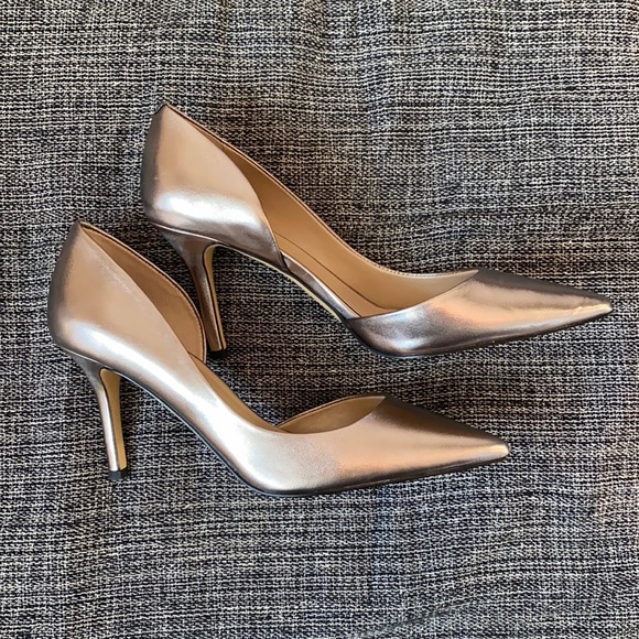 White House Black Market Shoes - White House Black Market size 8 1/2 heels